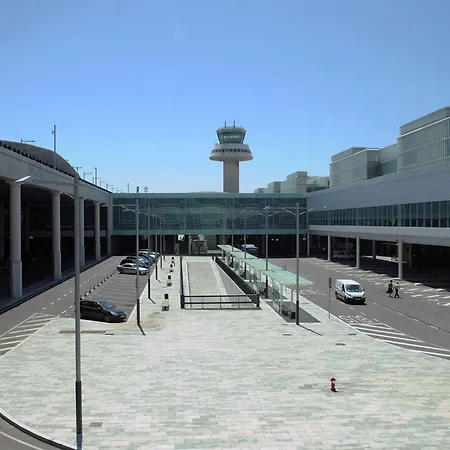 Air Rooms Barcelona Airport By Premium Traveller-3